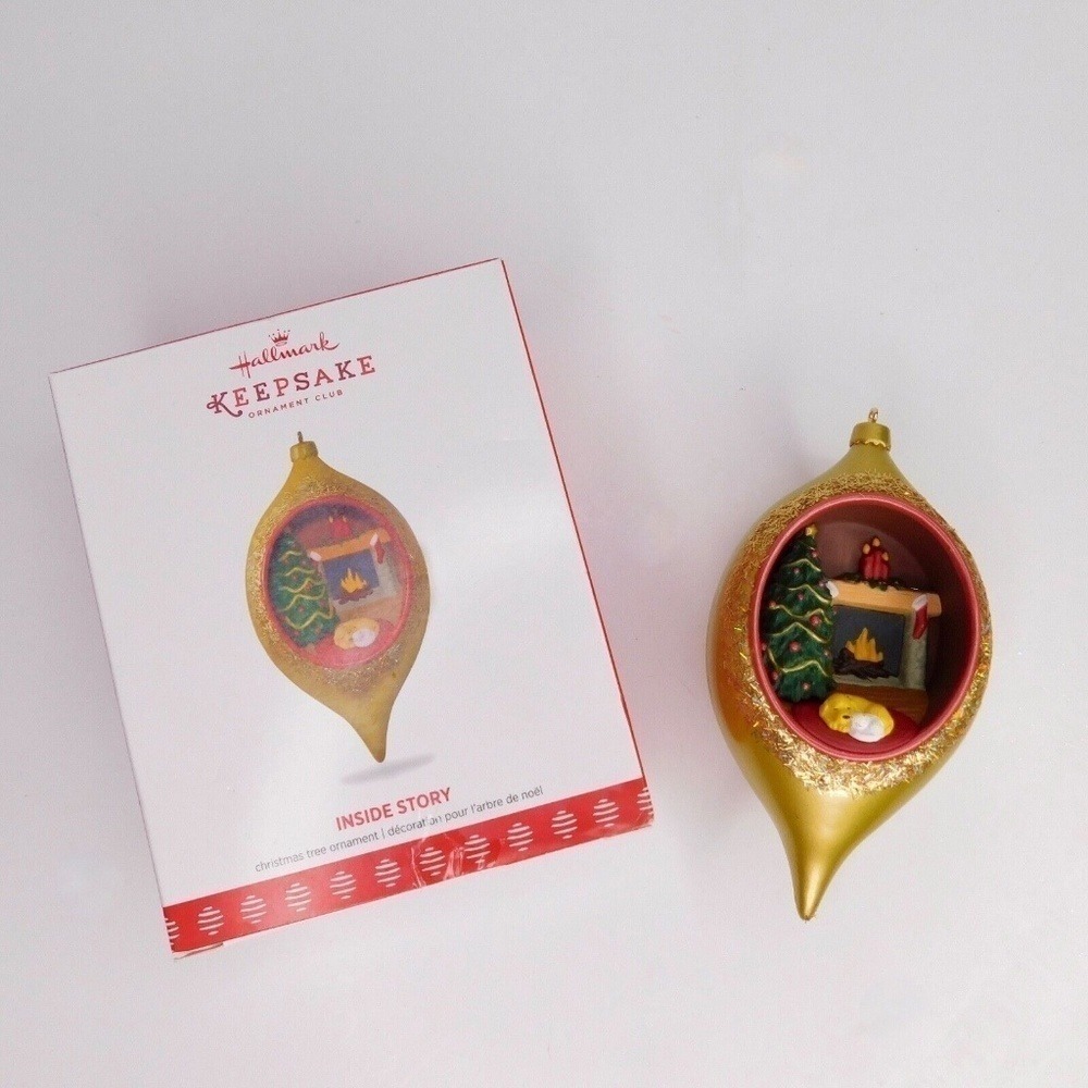 HALLMARK 2017 Keepsake Ornament Club Christmas Inside Story Fireplace Scene Dog